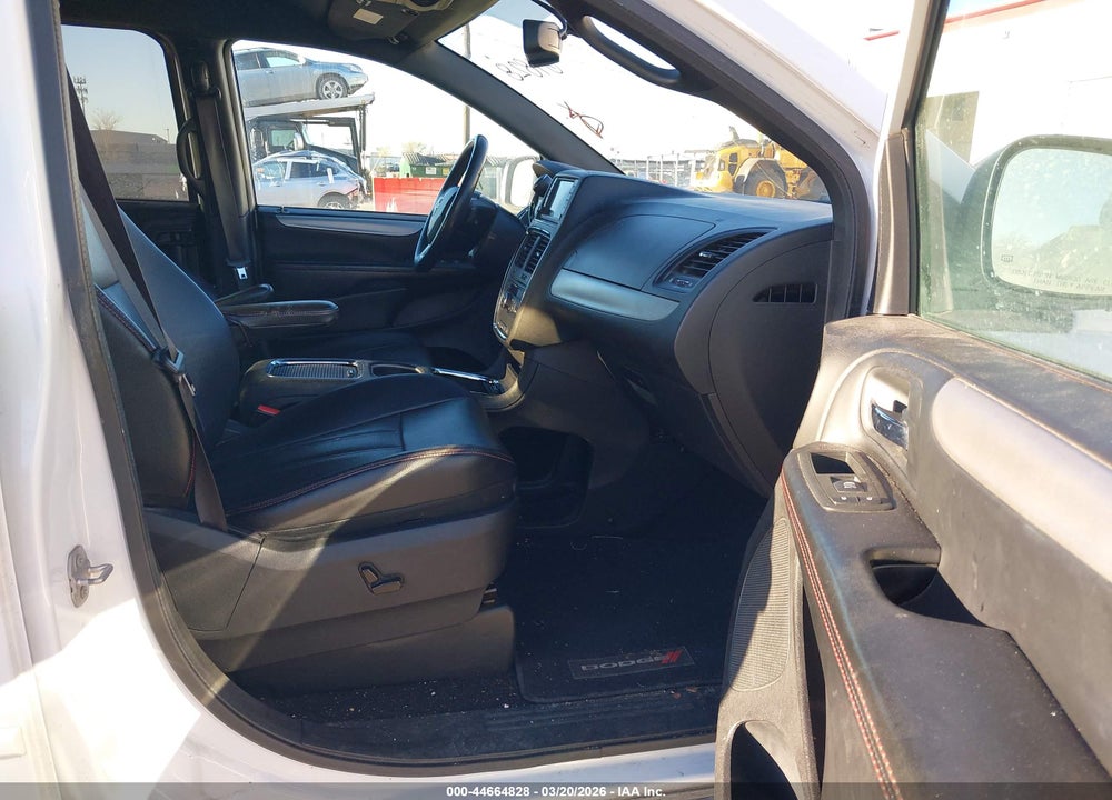 2015 DODGE GRAND CARAVAN R/T VIN: 2C4RDGEG4FR635702