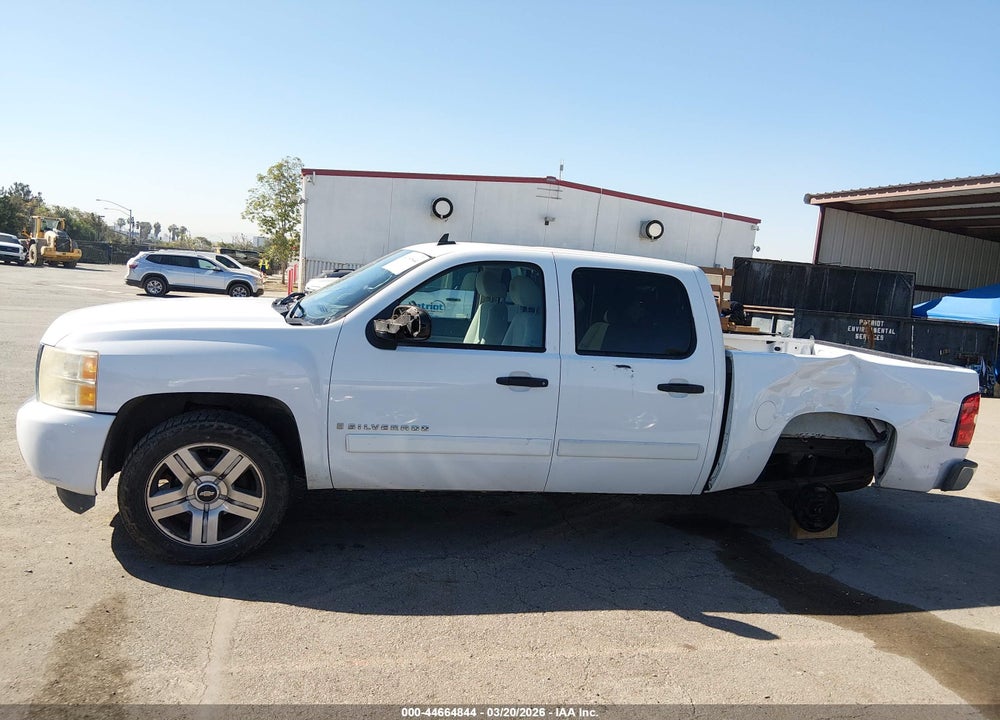 2007 CHEVROLET SILVERADO 1500 LT1 VIN: 3GCEC13J17G550630