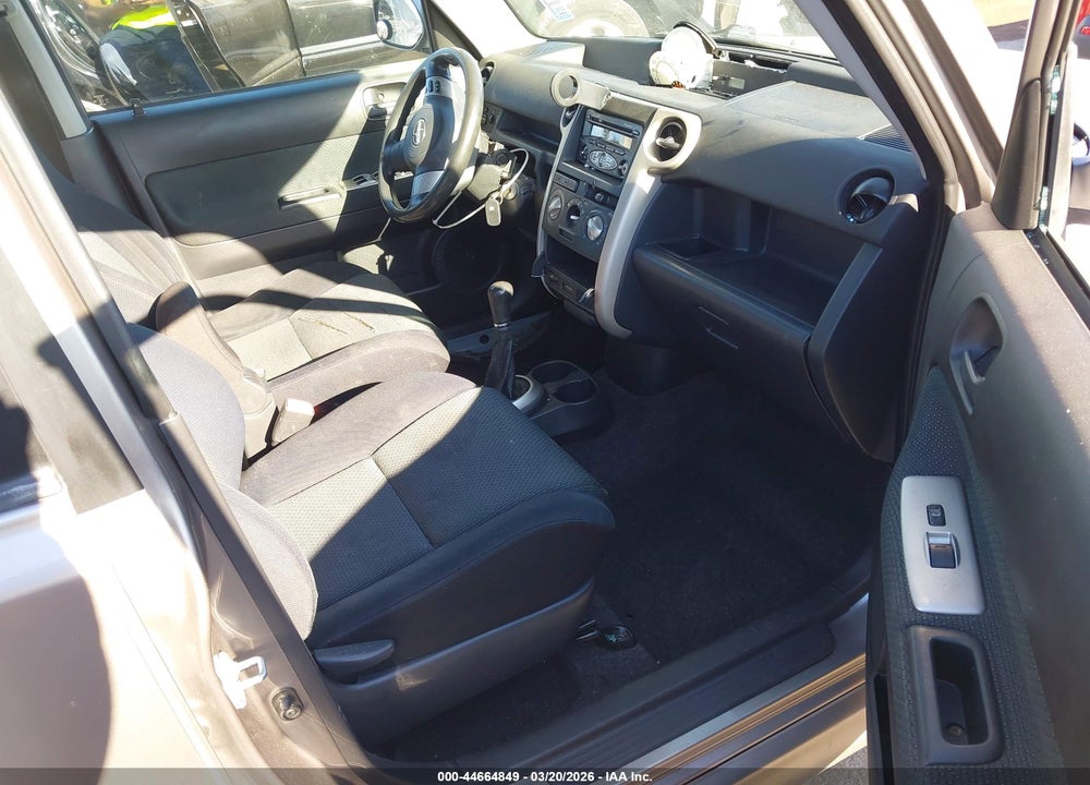 2006 SCION XB VIN: JTLKT334964109255