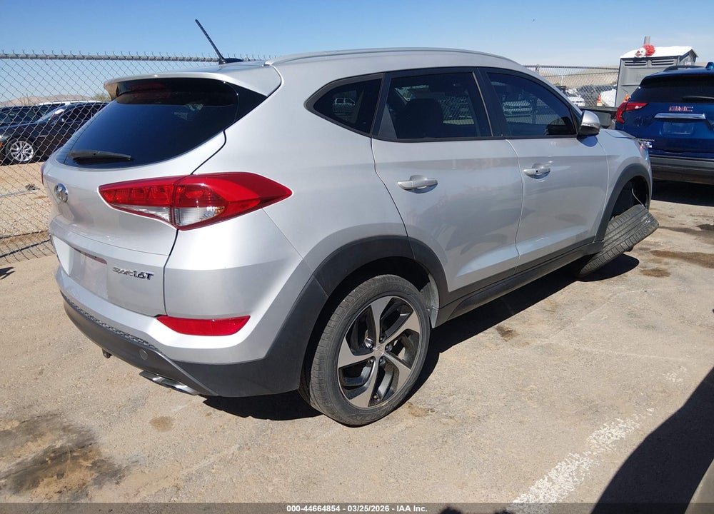 2016 HYUNDAI TUCSON SPORT VIN: KM8J33A28GU085388