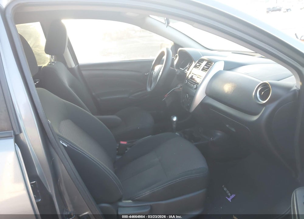 2018 NISSAN VERSA 1.6 SV VIN: 3N1CN7AP8JL801477
