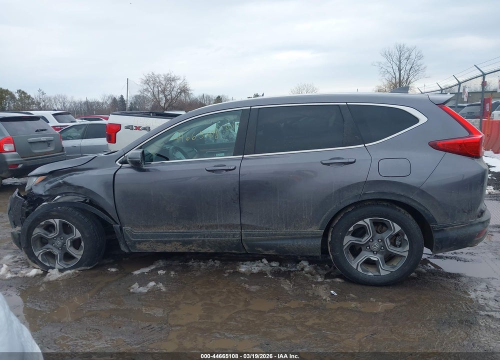 2018 HONDA CR-V EX VIN: 7FARW2H58JE029674