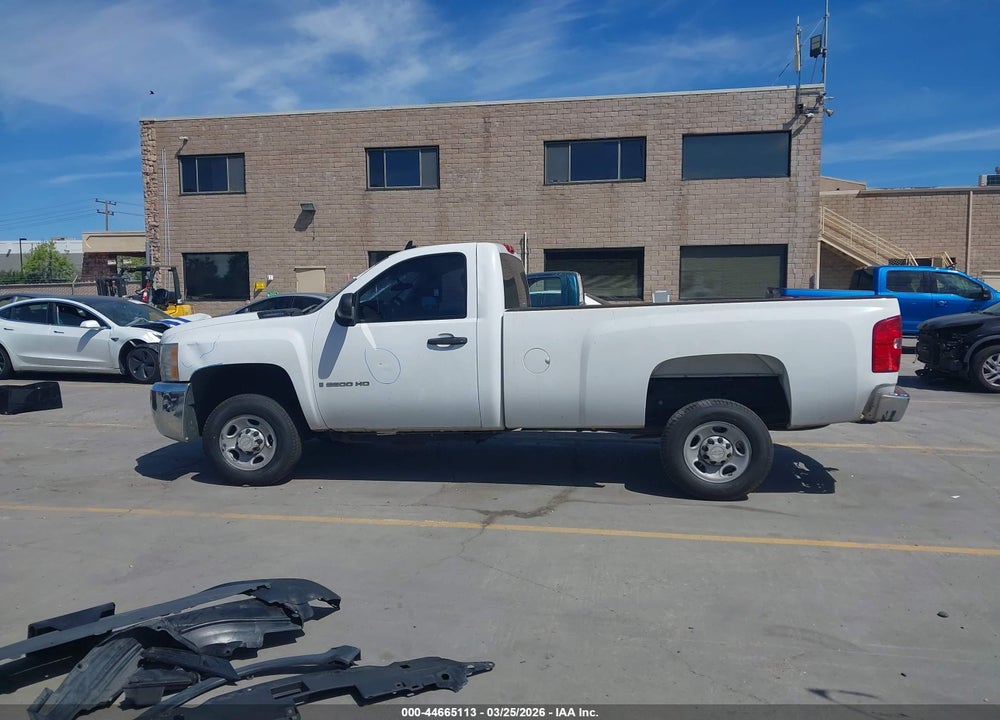 2007 CHEVROLET SILVERADO 2500HD WORK TRUCK VIN: 1GCHC24K37E598972