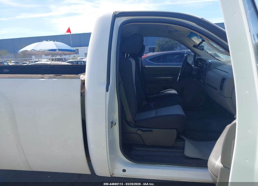 2007 CHEVROLET SILVERADO 2500HD WORK TRUCK VIN: 1GCHC24K37E598972