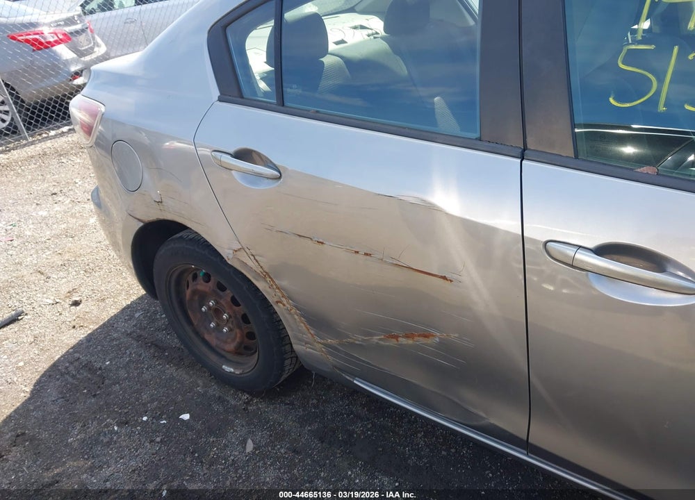 2013 MAZDA 3 I SPORT VIN: JM1BL1U80D1705418