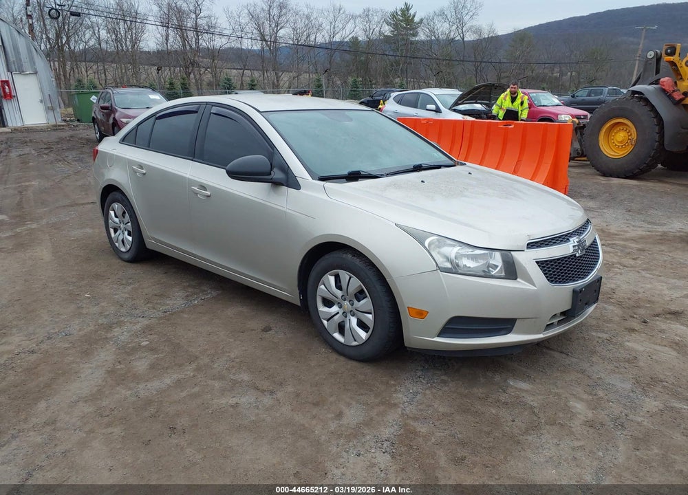 2014 CHEVROLET CRUZE LS MANUAL VIN: 1G1PB5SG7E7144152