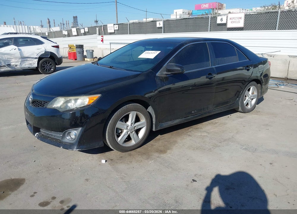 2014 TOYOTA CAMRY SE VIN: 4T1BF1FK3EU804455
