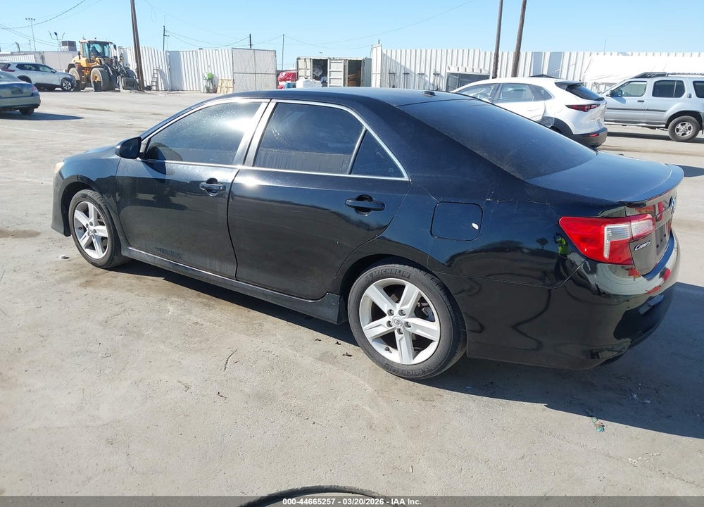 2014 TOYOTA CAMRY SE VIN: 4T1BF1FK3EU804455