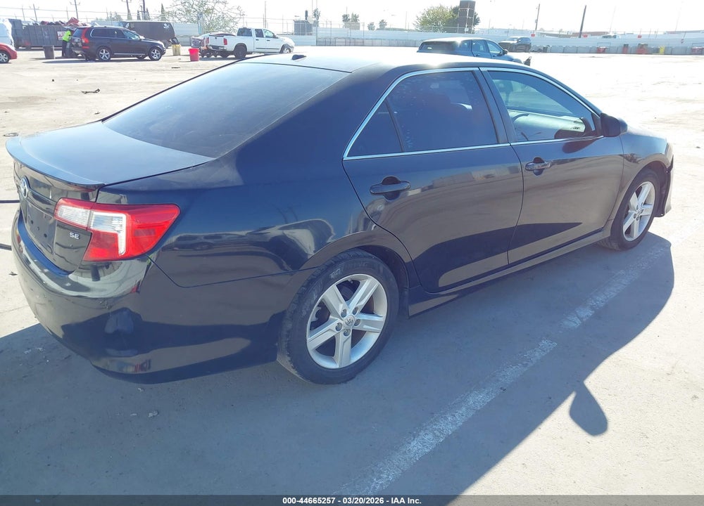 2014 TOYOTA CAMRY SE VIN: 4T1BF1FK3EU804455