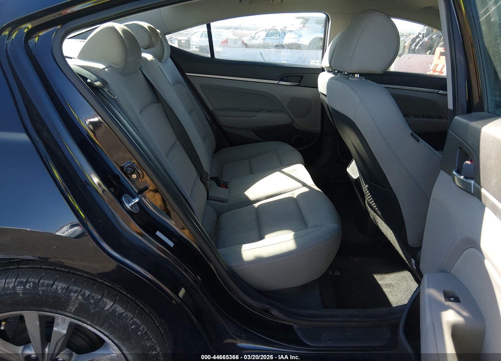 2017 HYUNDAI ELANTRA SE VIN: KMHD84LF7HU106141