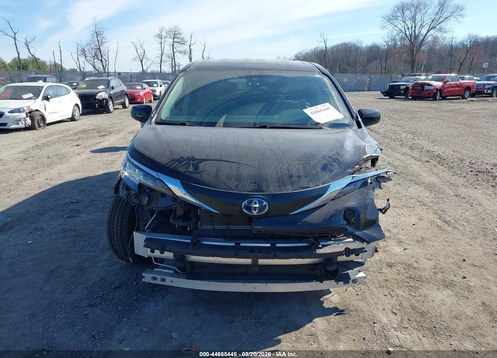 2022 TOYOTA SIENNA LE VIN: 5TDKRKEC4NS105691