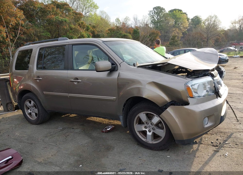 2010 HONDA PILOT EX-L VIN: 5FNYF4H56AB022743