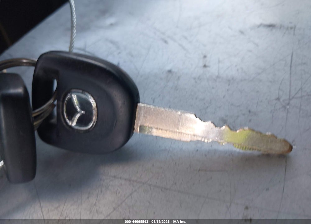 2011 MAZDA 3 I SPORT VIN: JM1BL1UF8B1377418