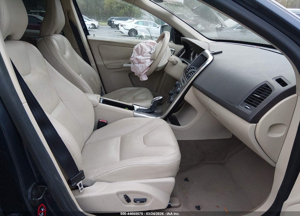 2013 VOLVO XC60 3.2 PREMIER PLUS VIN: YV4952DLXD2379024