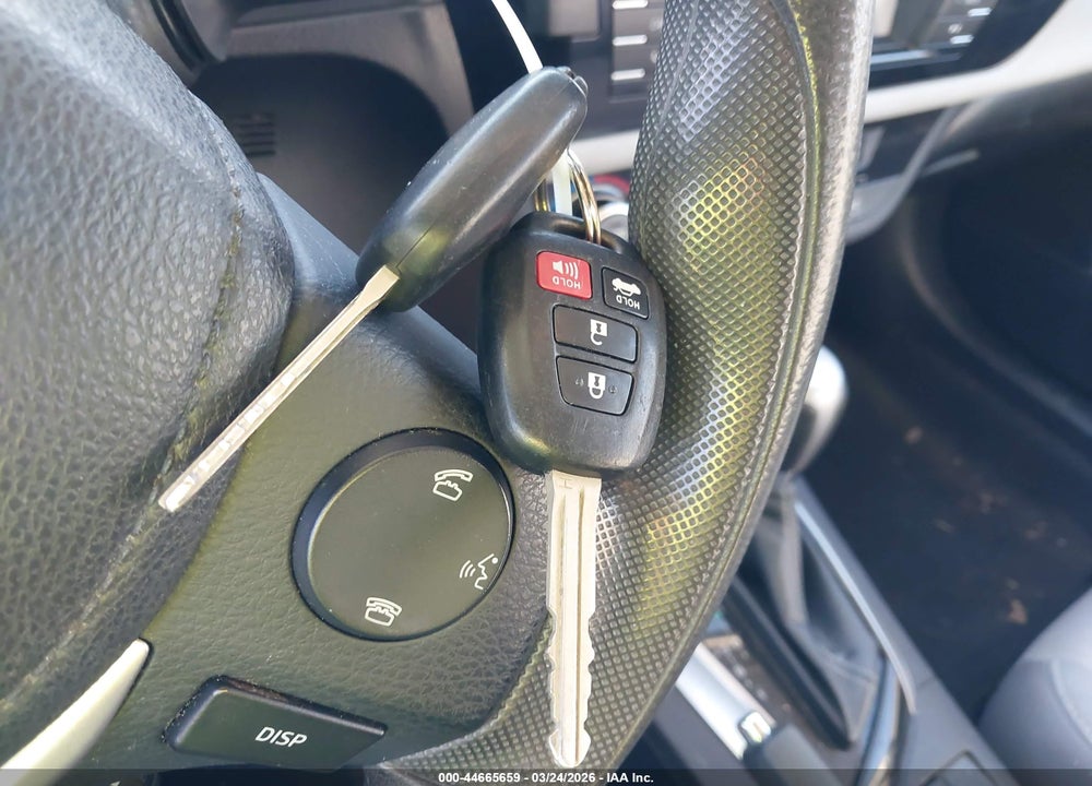 2015 TOYOTA COROLLA LE VIN: 2T1BURHE2FC338225