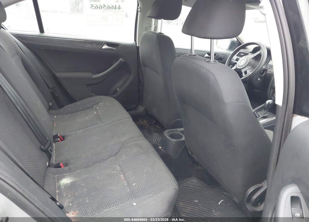 2011 VOLKSWAGEN JETTA 2.0L S VIN: 3VW2K7AJ9BM073383