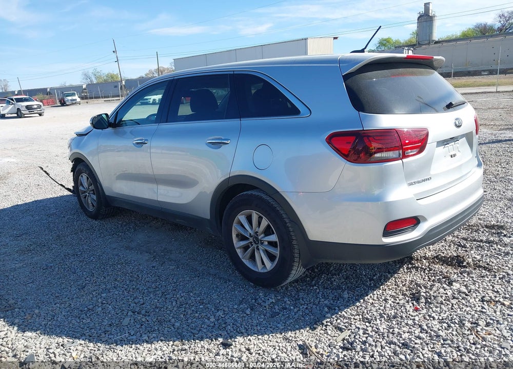 2019 KIA SORENTO 3.3L LX VIN: 5XYPG4A56KG496415