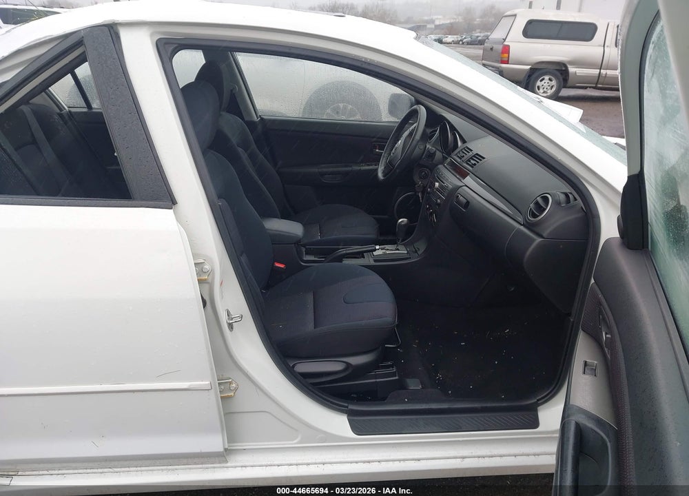 2008 MAZDA 3 S TOURING VIN: JM1BK324181878885