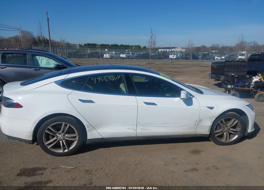 2013 TESLA MODEL S VIN: 5YJSA1CG2DFP08293