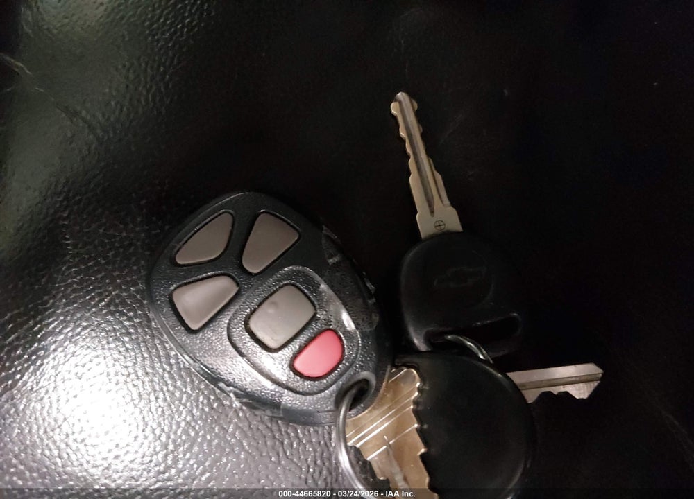 2011 CHEVROLET SILVERADO 1500 LT VIN: 3GCPKSE3XBG377750