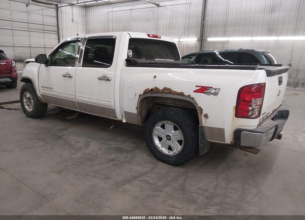 2011 CHEVROLET SILVERADO 1500 LT VIN: 3GCPKSE3XBG377750