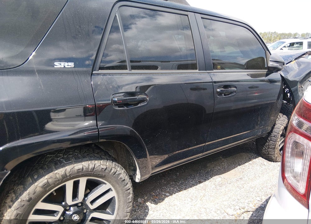 2020 TOYOTA 4RUNNER SR5 VIN: JTEZU5JR9L5222156