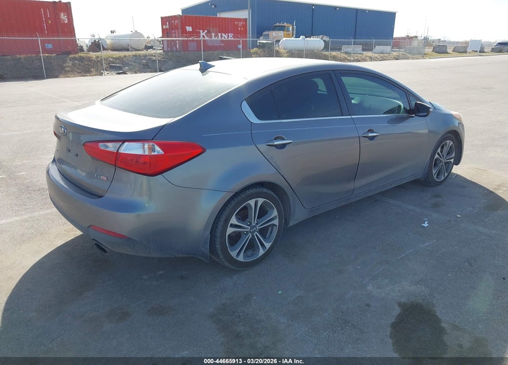 2016 KIA FORTE EX VIN: KNAFX4A88G5553149