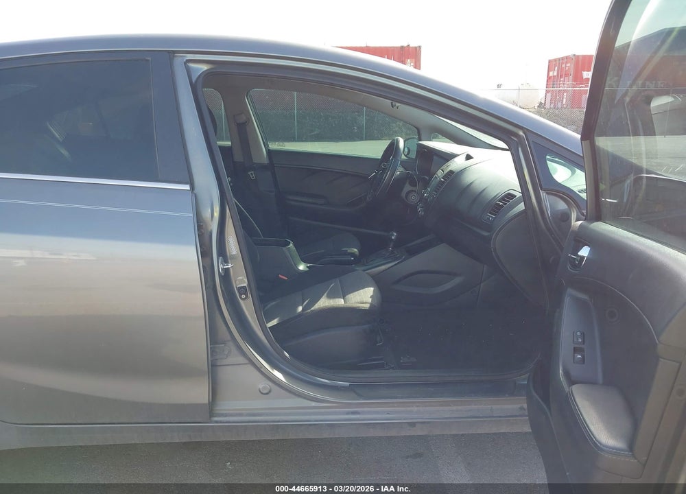2016 KIA FORTE EX VIN: KNAFX4A88G5553149