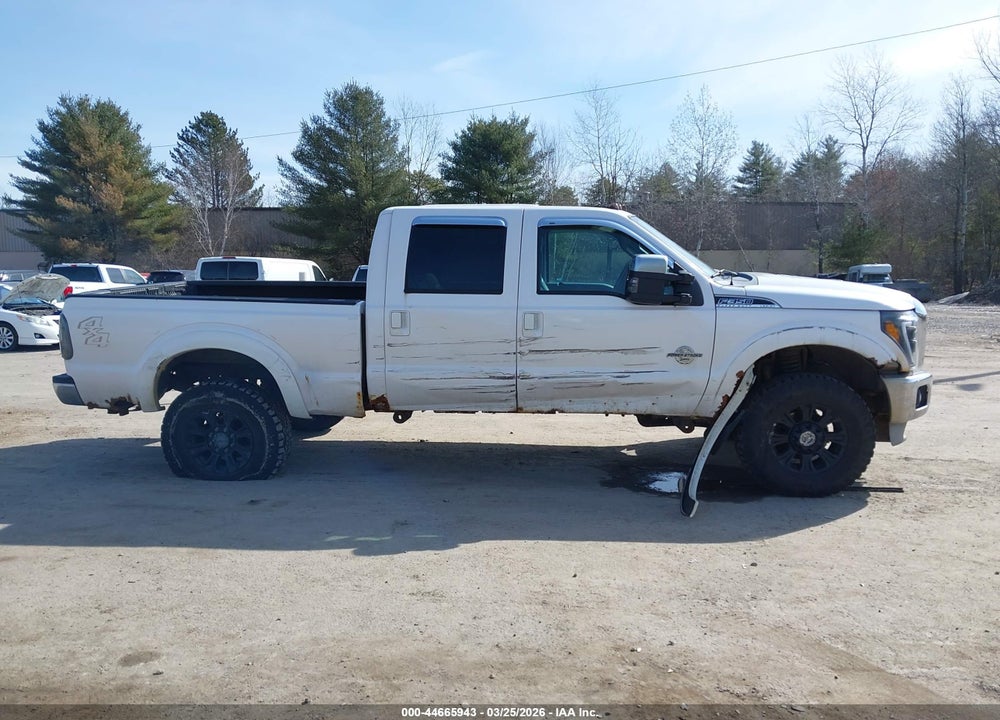 2011 FORD F-350 LARIAT VIN: 1FT8W3BT2BEC18277