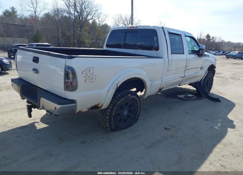 2011 FORD F-350 LARIAT VIN: 1FT8W3BT2BEC18277