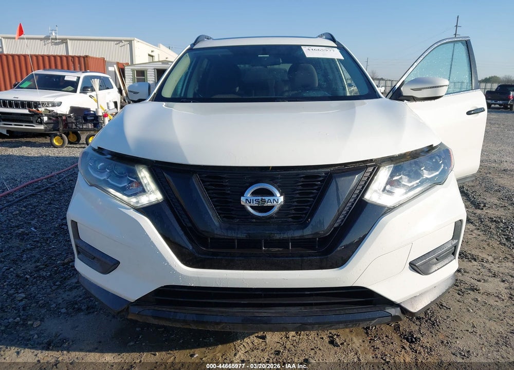 2017 NISSAN ROGUE SV VIN: 5N1AT2MT1HC758897
