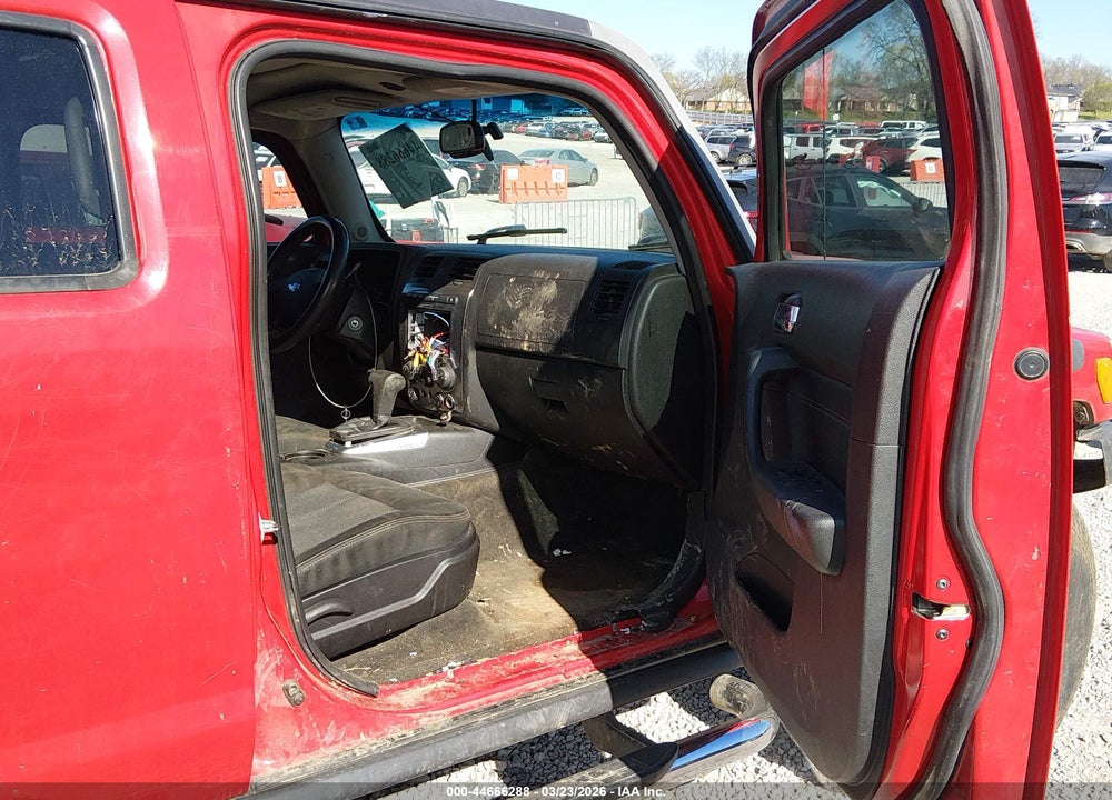 2007 HUMMER H3 SUV VIN: 5GTDN13EX78164070