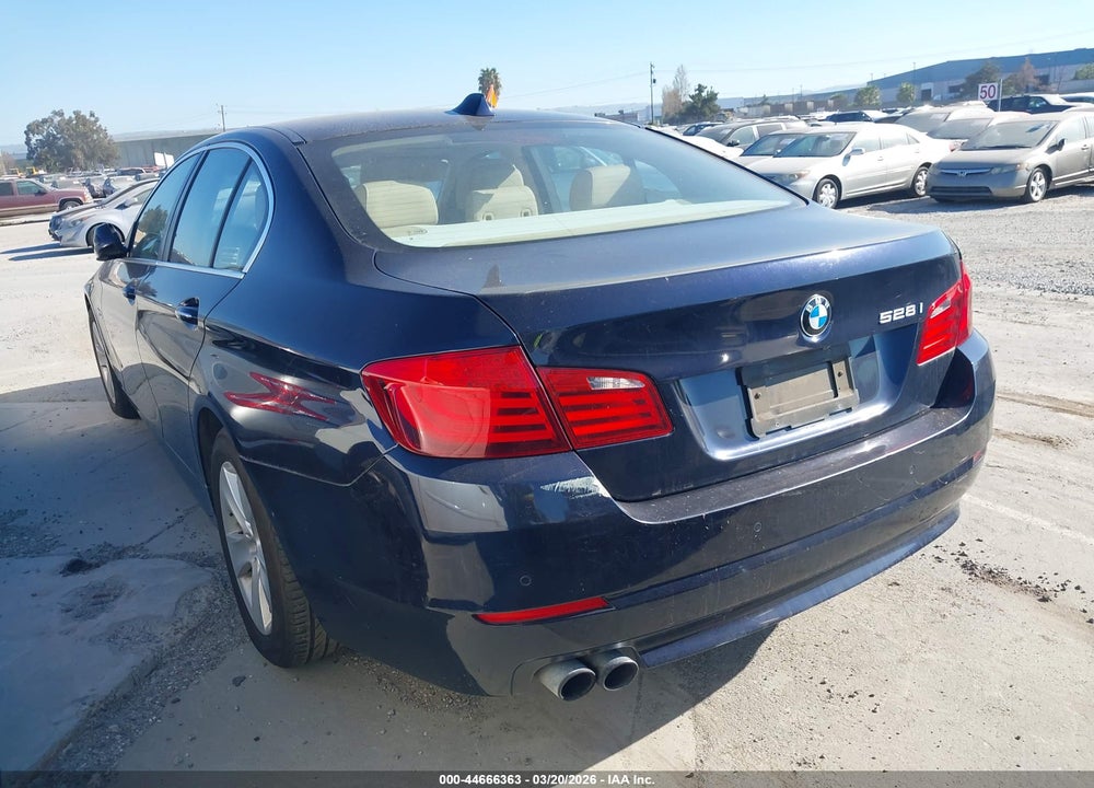 2013 BMW 528I VIN: WBAXG5C54DD228853