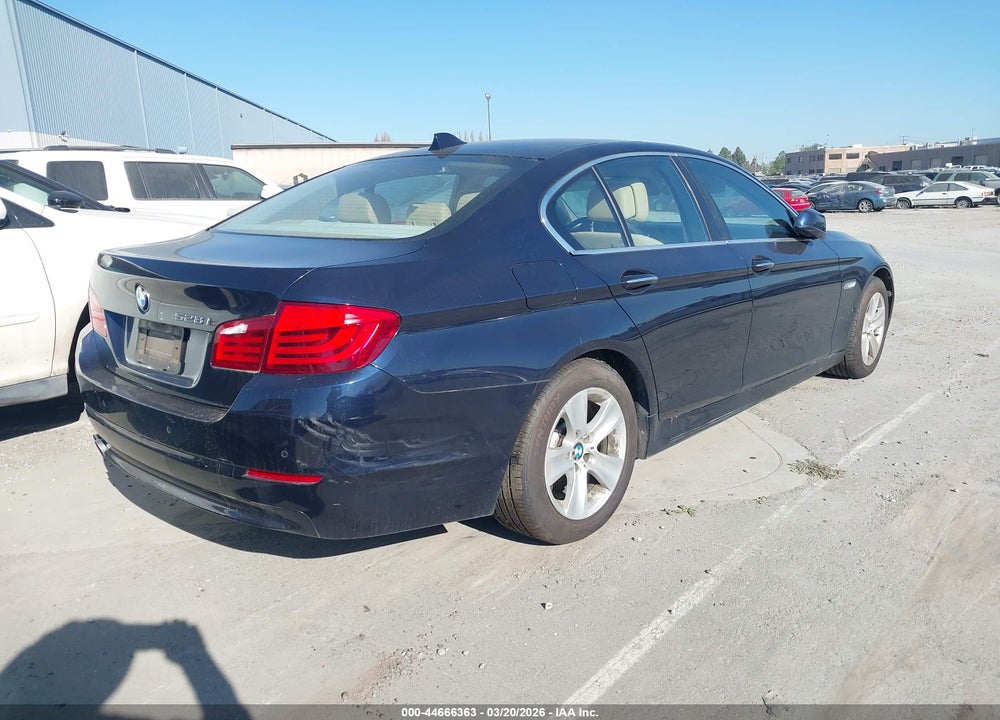 2013 BMW 528I VIN: WBAXG5C54DD228853