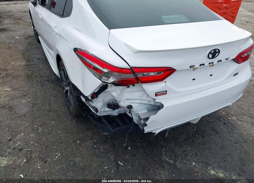 2019 TOYOTA CAMRY SE VIN: 4T1B11HK8KU708795