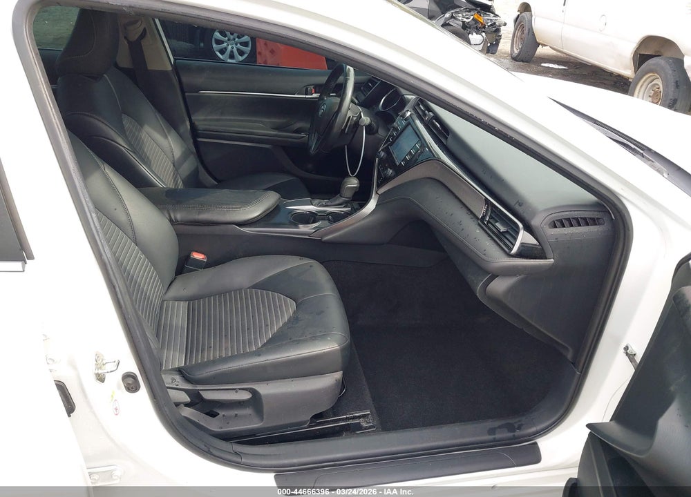 2019 TOYOTA CAMRY SE VIN: 4T1B11HK8KU708795