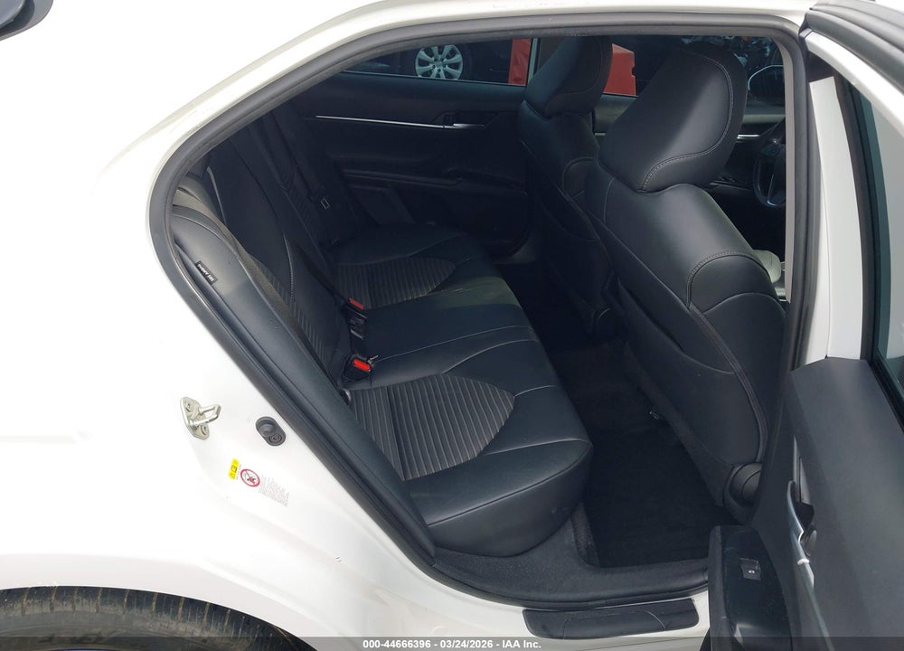2019 TOYOTA CAMRY SE VIN: 4T1B11HK8KU708795