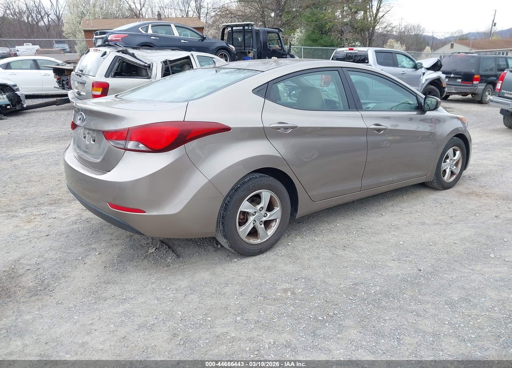 2014 HYUNDAI ELANTRA SE VIN: 5NPDH4AE7EH530004