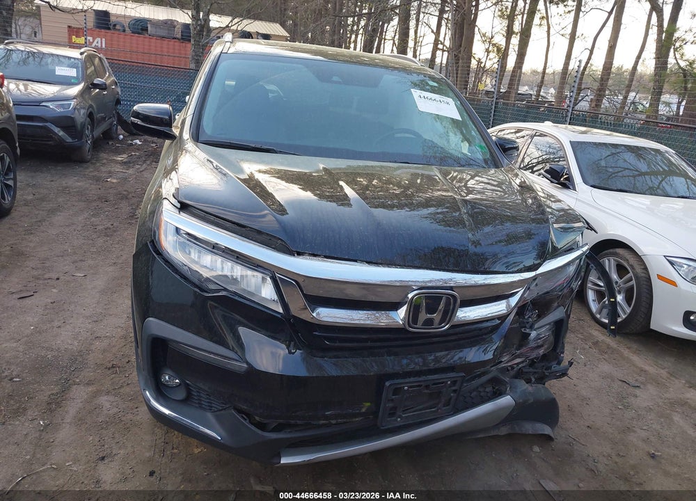 2022 HONDA PILOT AWD TOURING 8 PASSENGER VIN: 5FNYF6H93NB013681