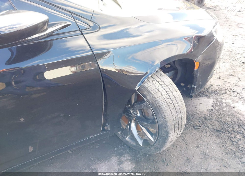 2015 CHRYSLER 200 S VIN: 1C3CCCDGXFN512085