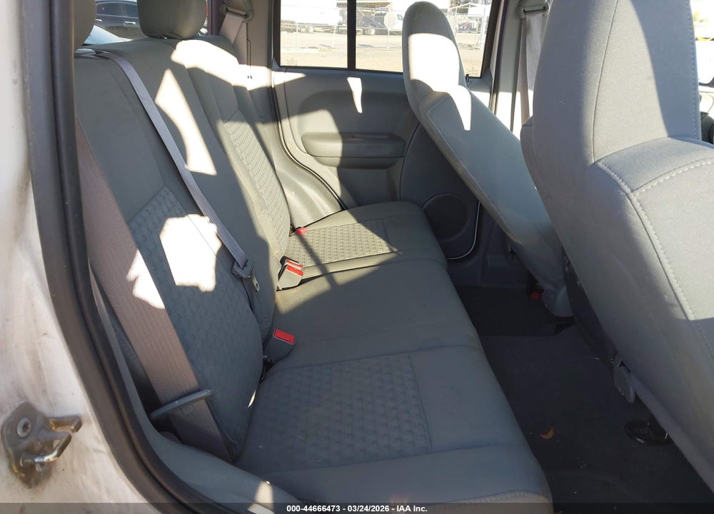 2007 JEEP LIBERTY SPORT VIN: 1J4GL48K37W708523
