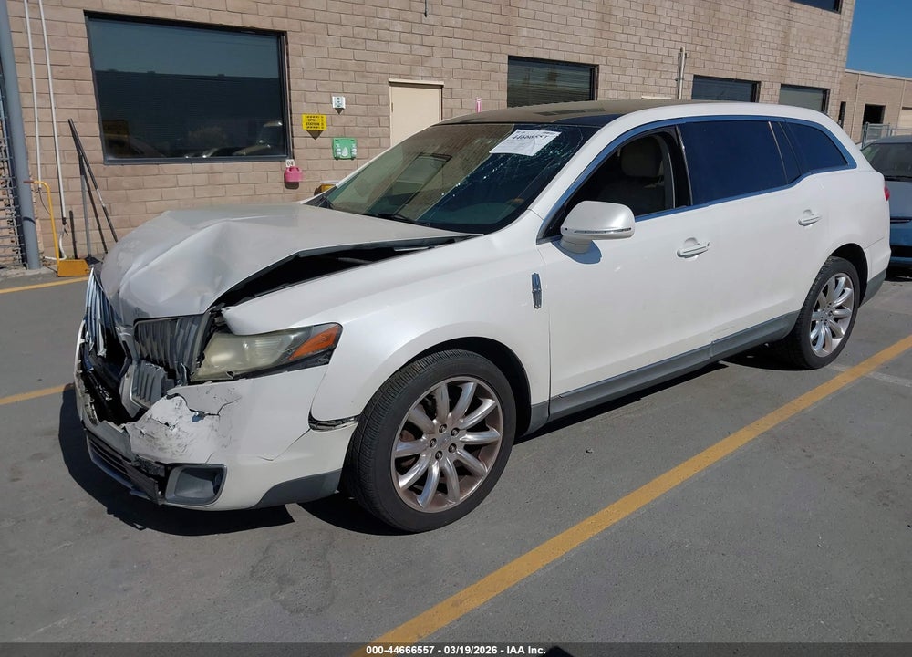 2011 LINCOLN MKT VIN: 2LMHJ5FR9BBJ52752
