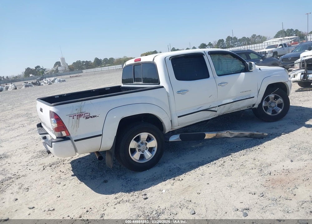 2011 TOYOTA TACOMA PRERUNNER V6 VIN: 3TMJU4GN4BM125987