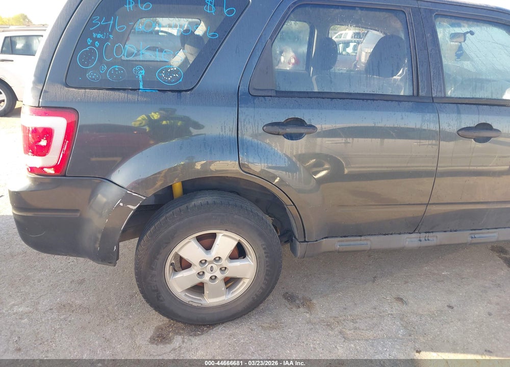 2008 FORD ESCAPE XLS VIN: 1FMCU02Z18KE38471