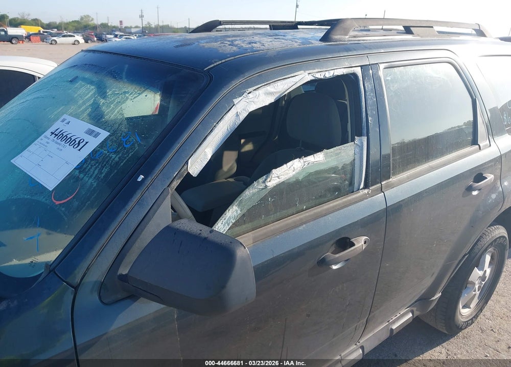 2008 FORD ESCAPE XLS VIN: 1FMCU02Z18KE38471