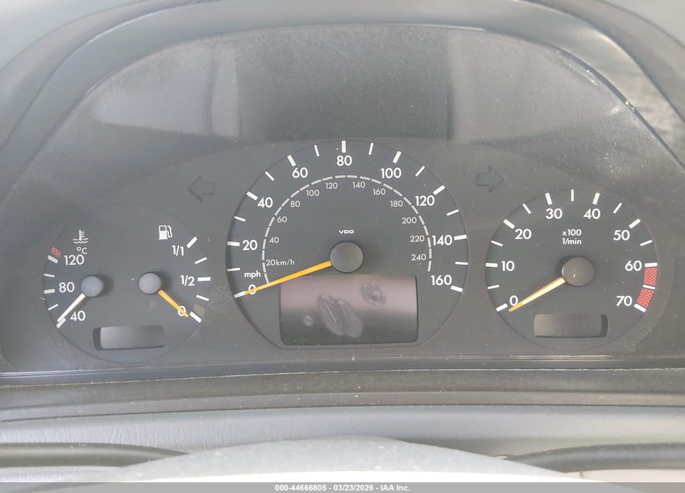 2002 MERCEDES-BENZ CLK 320 VIN: WDBLK65G32T129155