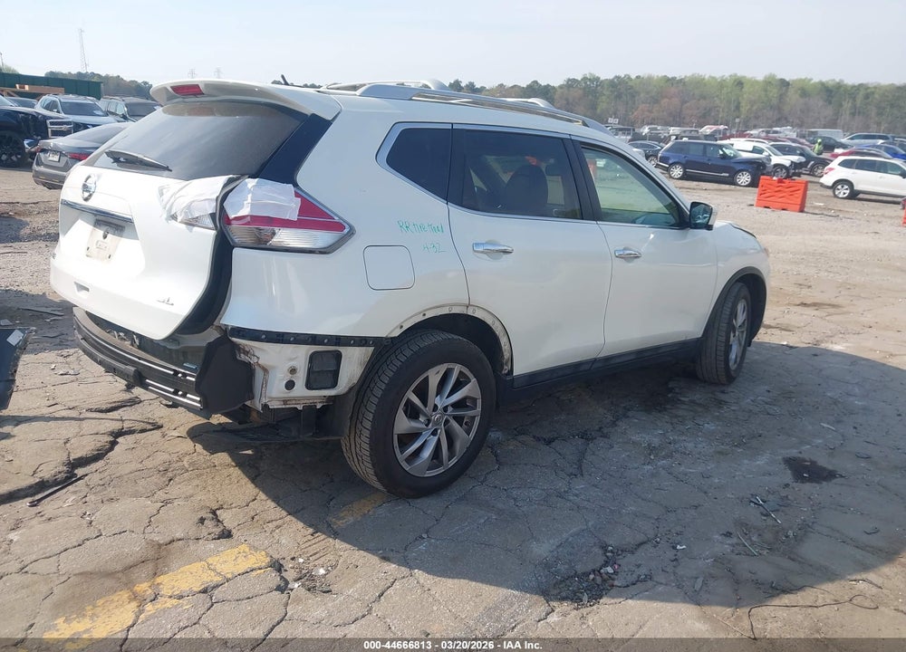 2015 NISSAN ROGUE SL VIN: 5N1AT2MT3FC775908