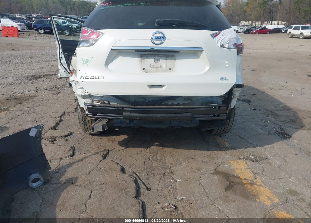 2015 NISSAN ROGUE SL VIN: 5N1AT2MT3FC775908