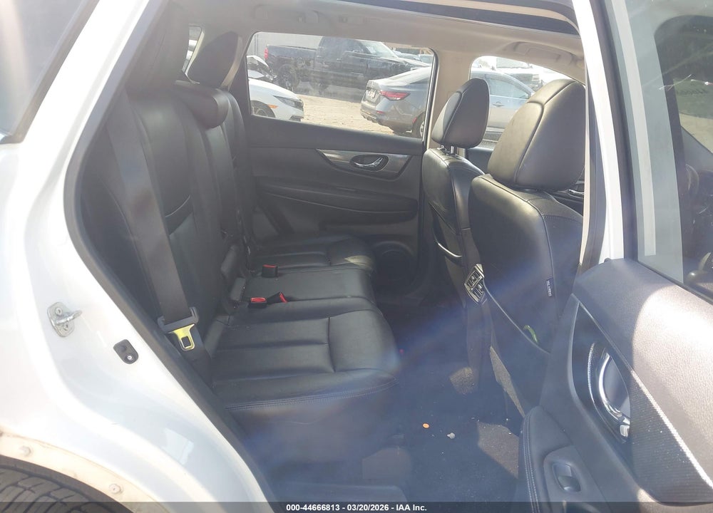 2015 NISSAN ROGUE SL VIN: 5N1AT2MT3FC775908