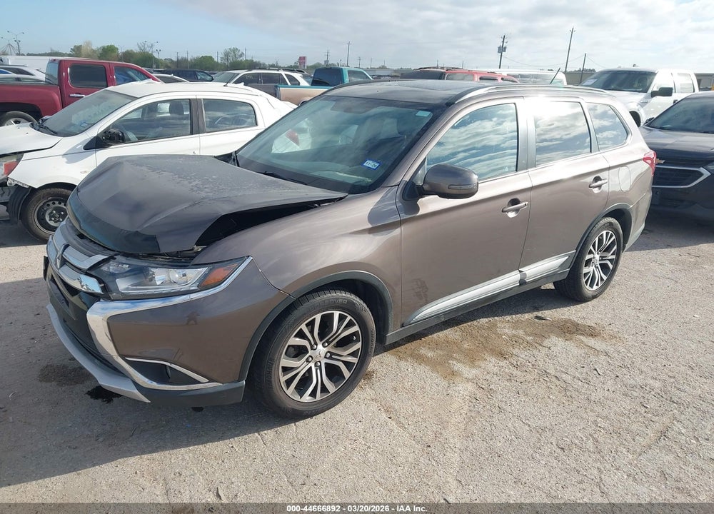 2016 MITSUBISHI OUTLANDER SEL VIN: JA4AD3A39GZ010996